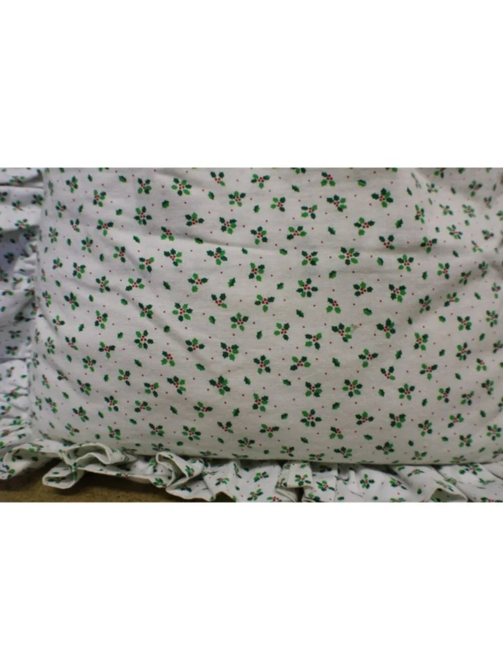 Set 2 Handmade Ruffled Quilted Throw Pillows Holiday Green White Holly Pattern
